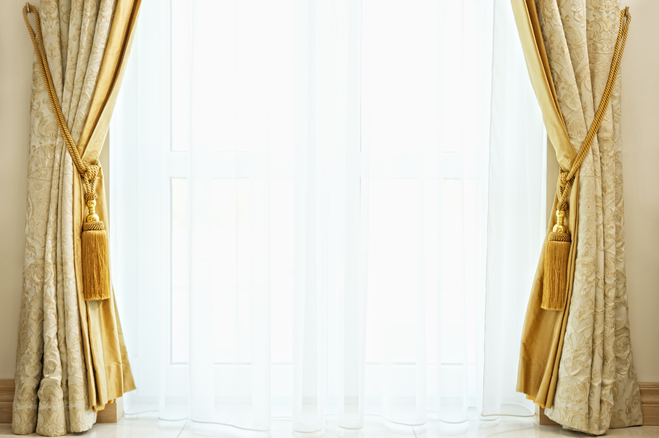 Elegant Curtain 